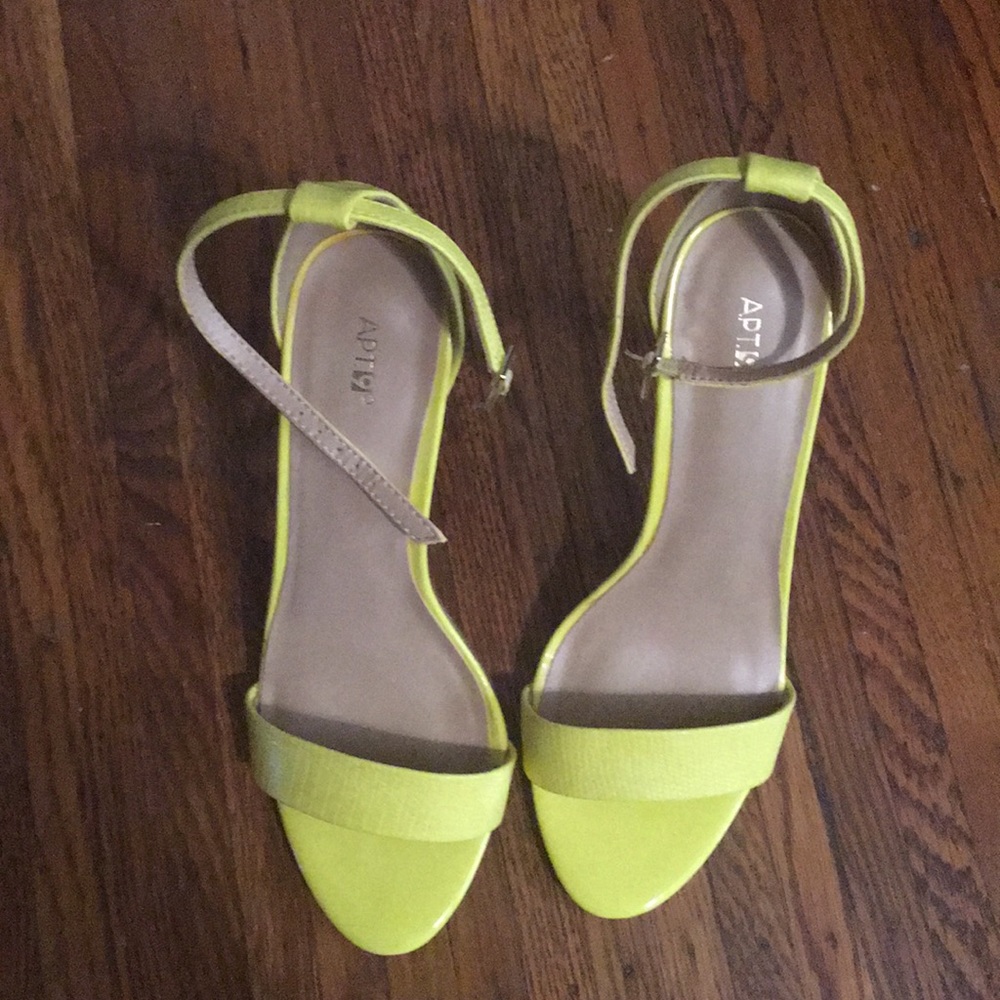 Apt. 9 yellow strappy sandal heels